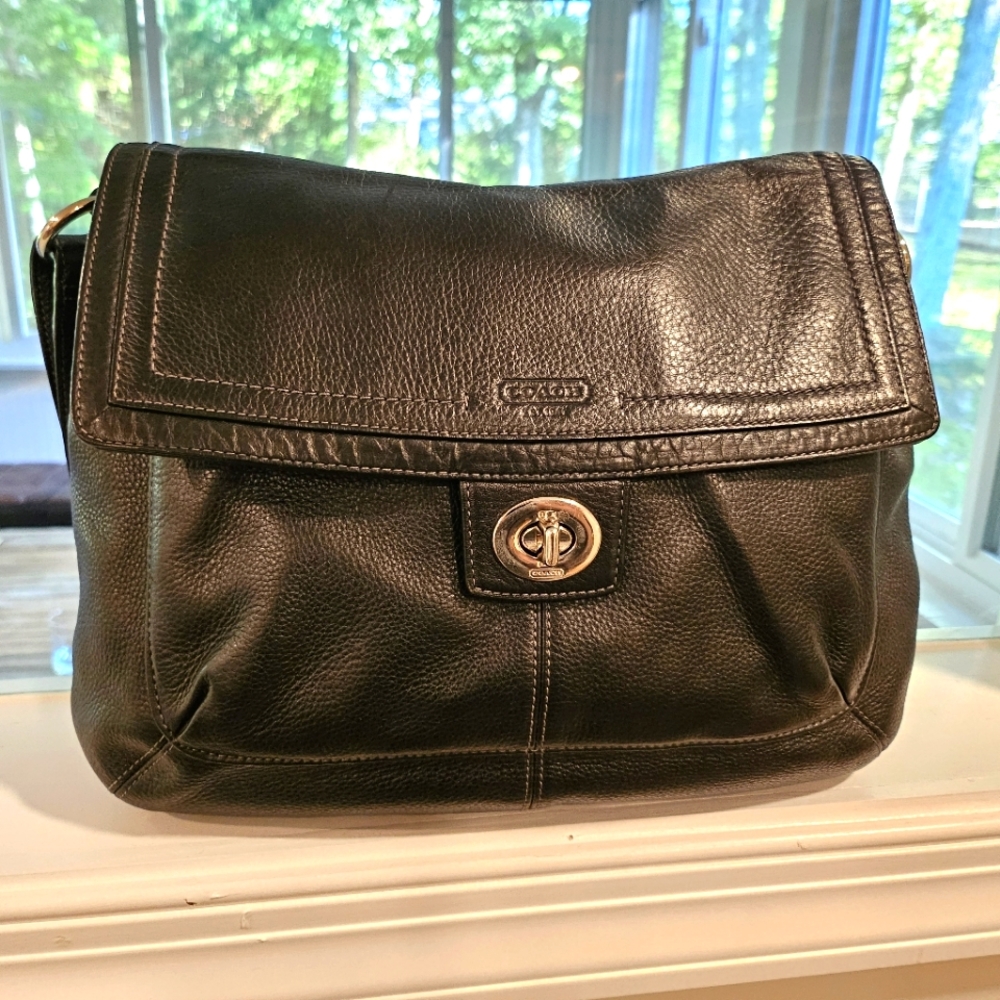 Coach Black Leather Shoulder Bag